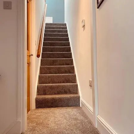Daire Luxury 2 Bed 4 Mins From M6 J44 Pet Friendly, Carlisle (Cumbria)