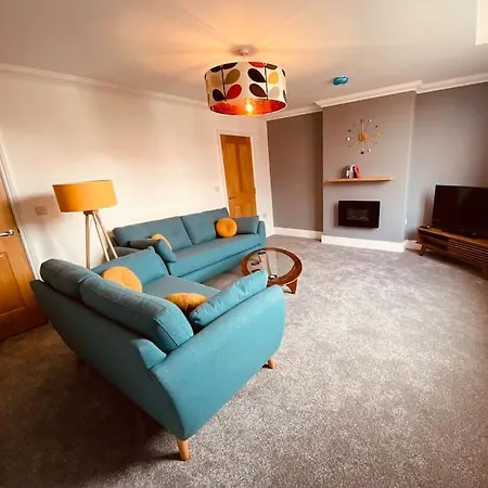 Апартаменты Luxury 2 Bed 4 Mins From M6 J44 Pet Friendly,